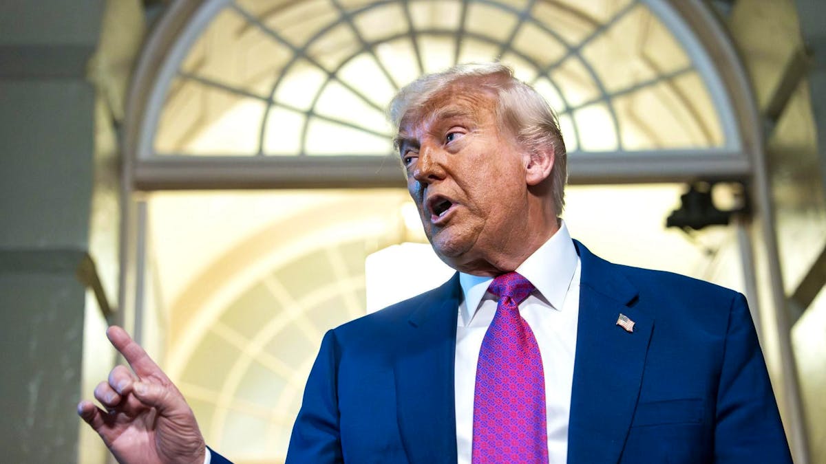 Trump impose de nouveaux droits de douane à certains pays européens jusqu'à "la vente totale du Groenland"