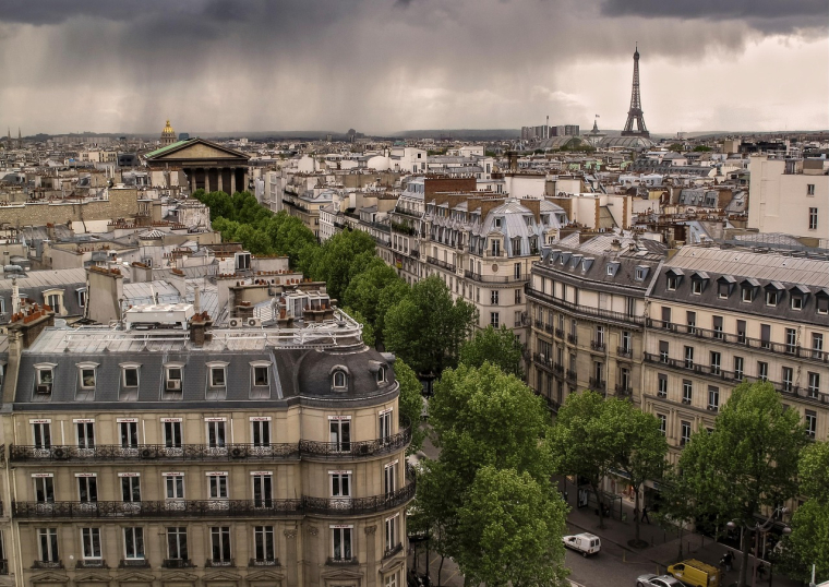 À Paris, une « studette » de 4,81 m² carrez est à vendre au pris de 60 700 euros. (edmondlafoto / Pixabay)