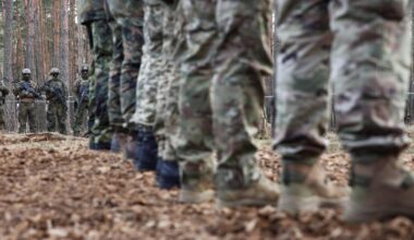 Le réarmement de l’Allemagne réveille de vieilles peurs françaises