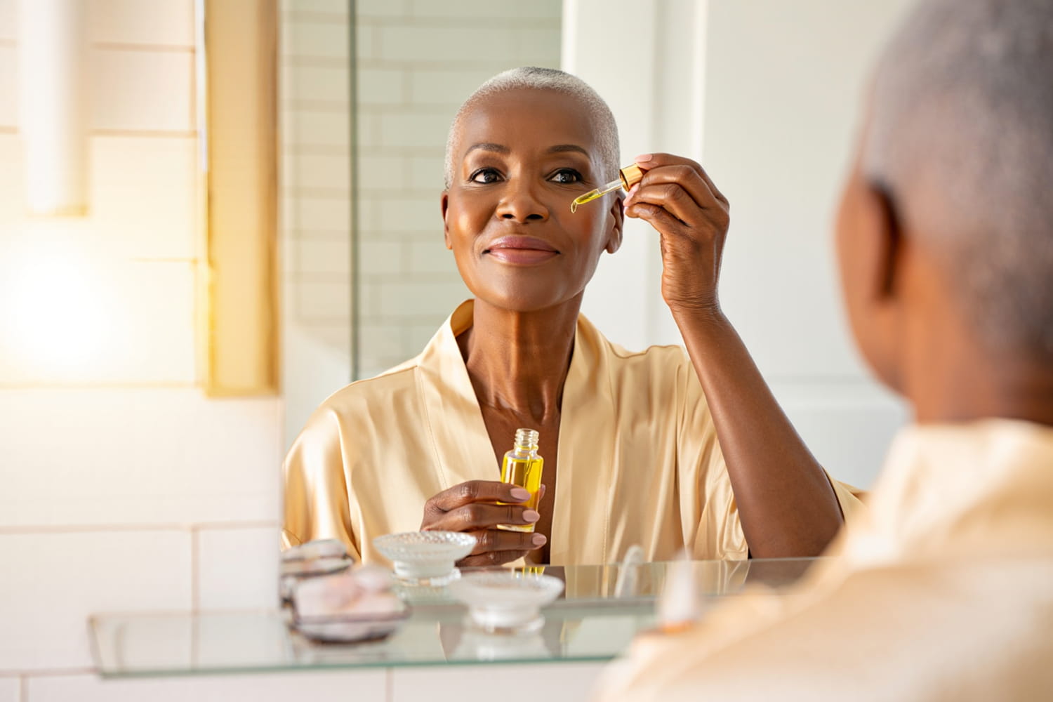 les produits anti-âge misent tout sur cette nouvelle molécule naturelle qui répare la peau