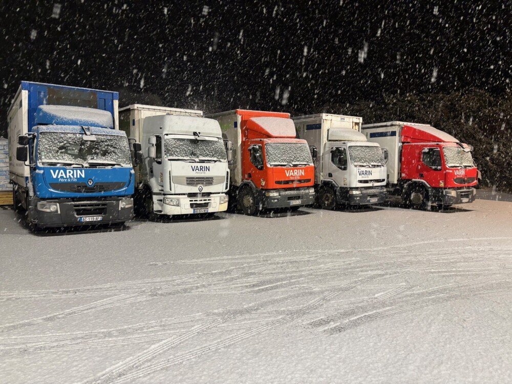 Un drôle de spectacle sous la neige !