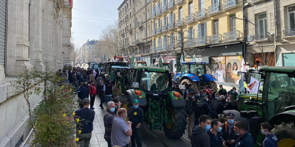 Saint-Étienne : les agriculteurs appellent au blocage ce vendredi après-midi