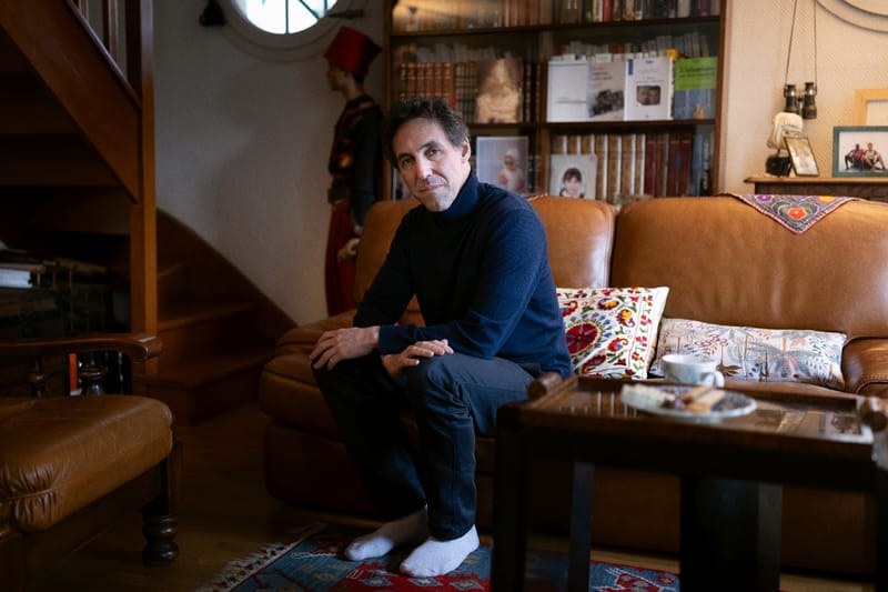 Le chercheur français Laurent Vinatier chez lui à Issy-les-Moulineaux, en France, le 23 janvier 2026