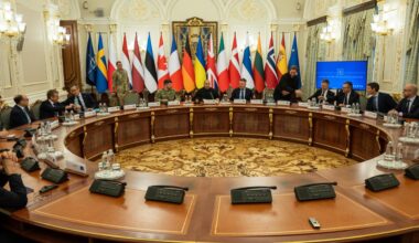 à Kiev, l’Ukraine et ses alliés européens s’entendent sur la poursuite des pourparlers de paix