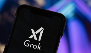 l’IA d’Elon Musk utilisée pour déshabiller des enfants et des femmes, l’Arcom et la justice saisies en France