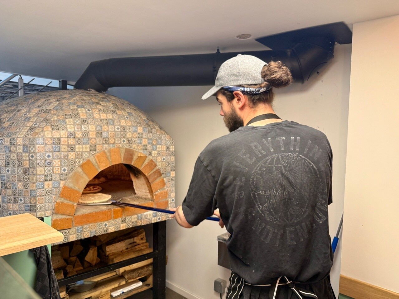 À Lille, la pizzeria A Legna s'installe dans le quartier Sébastopol avec ses pizzas au feu de bois