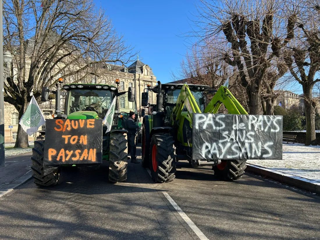 Certains tracteurs vont se garer place de Bordeaux, d'autres devant le Parlement européen