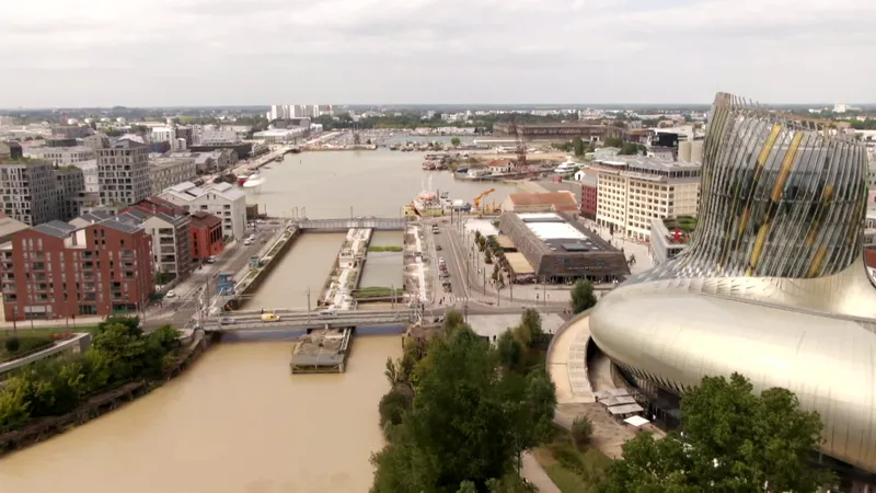 Vue aérienne du quartier des Bassins à flots