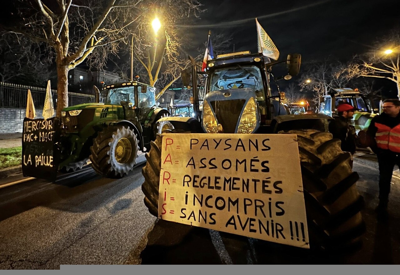 rassemblement dans les rues de Paris, la circulation interdite sur certains axes