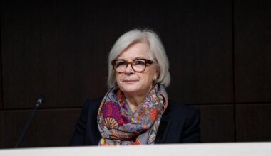 John Cockerill et Daimler vont fournir 7000 camions à l'armée française - Le Figaro