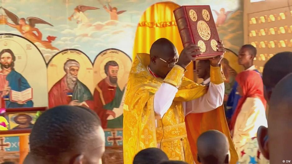 quand la Russie entre par la porte de l'Eglise