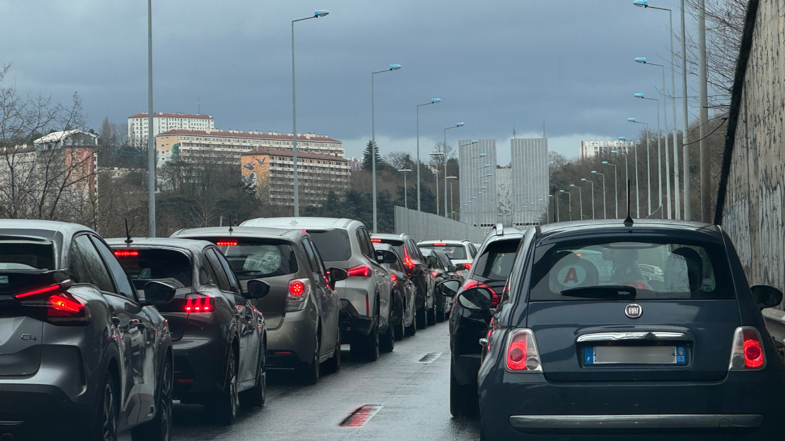 Un tunnel de 8 km sous Lyon : première bataille de campagne entre la droite et les écologistes