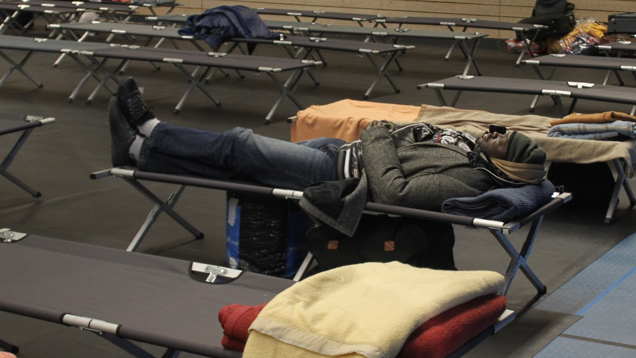 le gymnase Chanfray réquisitionné, les jeunes du jardin des Chartreux mis à l'abri