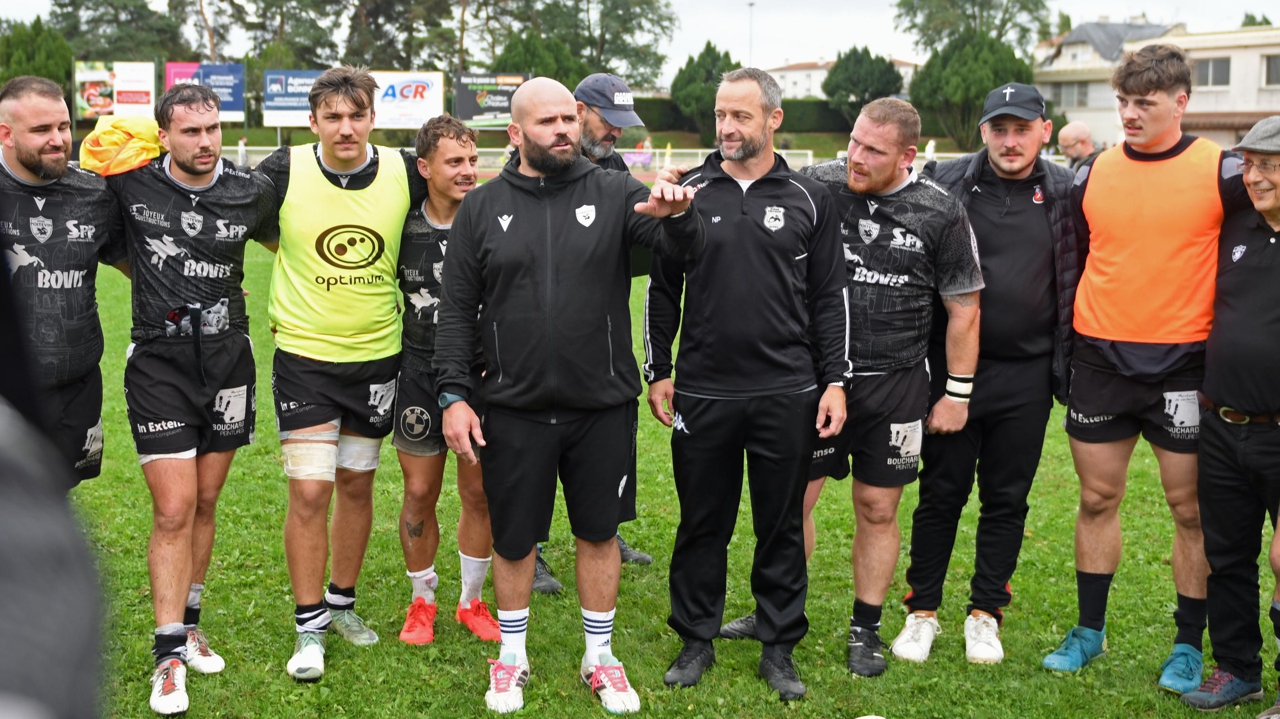 "À Poitiers, je me reconstruis en tant qu’homme, que coach", confie Grégoire Pintiaux, le manager du Stade Poitevin Rugby