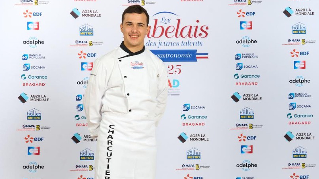 Le Vendômois Mathéo Travers, charcutier en Touraine et lauréat du prix « Rabelais des jeunes talents », sera reçu lundi 5 janvier 2026 à l’Élysée