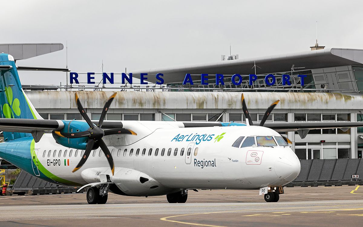 Après des vols annulés à cause du verglas, la piste de l’aéroport de Rennes a pu rouvrir