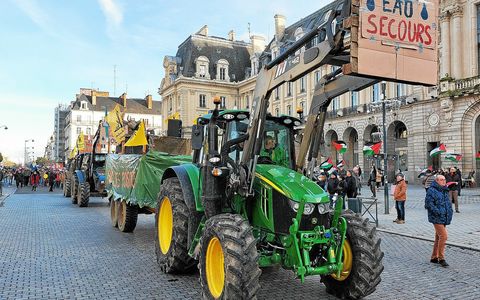 « C’est l’intérêt de tout le monde » à Rennes environ 3 000 manifestants pour défendre la qualité et la gestion de l’eau