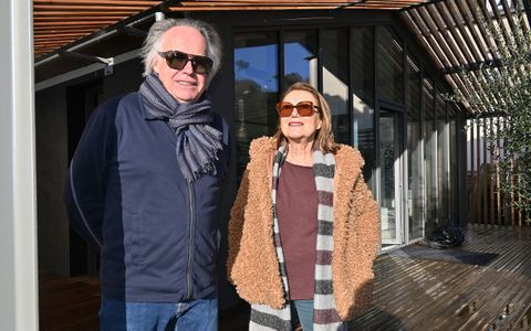 Pierre Henri Argouarch a ouvert une galerie d’art au port de Brest, début décembre 2025, avec le soutien d’une consœur, Françoise Patris, à la tête d’une autre, rue Émile-Zola au centre-ville.