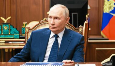 Reprise du dialogue avec Poutine : « Nous n’en sommes pas encore là », estime la porte-parole de l’UE