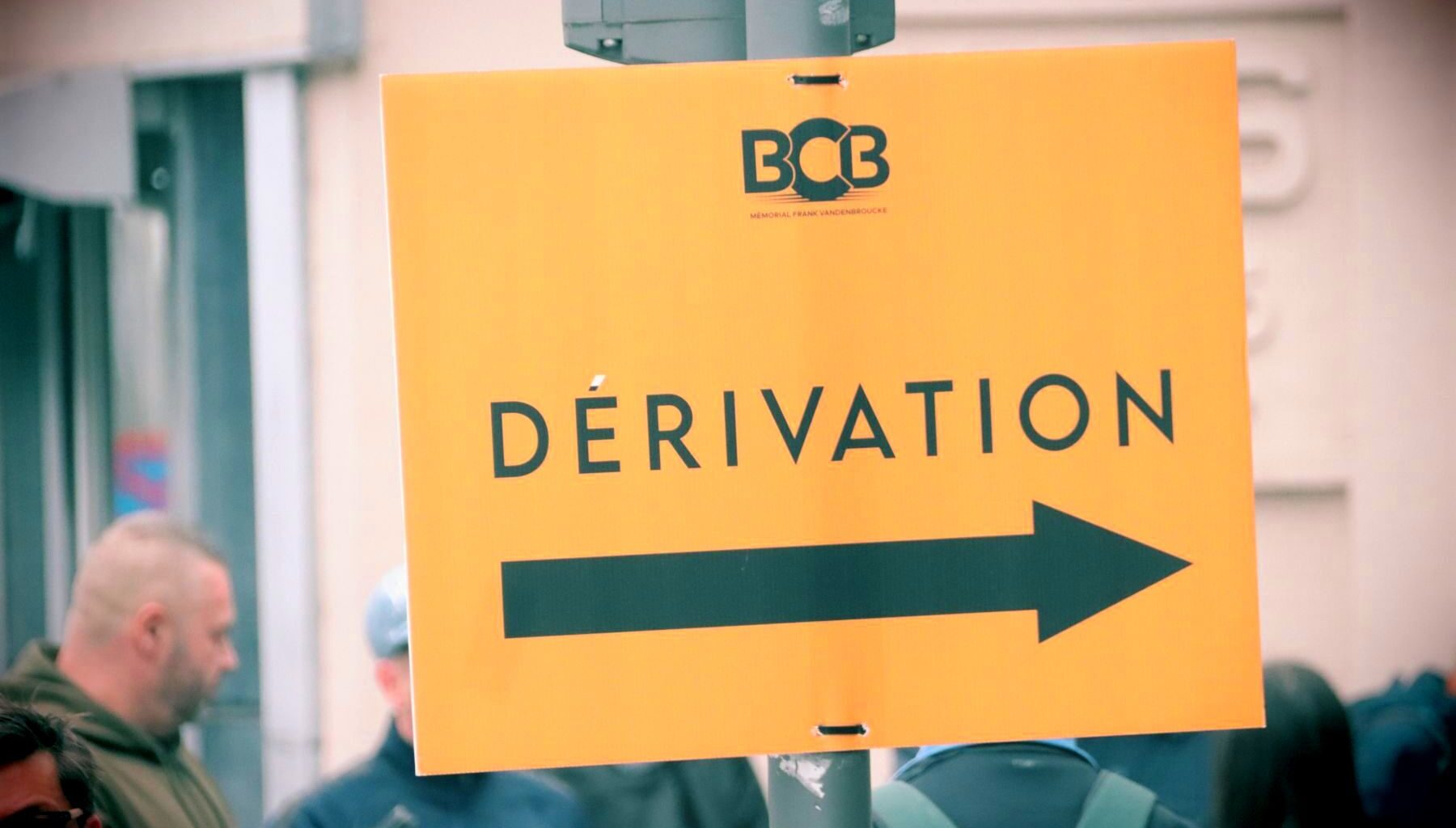 Des panneaux de couleurs pour éviter les erreurs de dérivation - Actualité