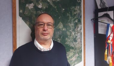 le maire de Saint-Étienne-de-Chigny, Régis Salic, sollicite un second mandat