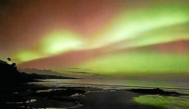 Tempête solaire : des aurores boréales ont embrasé le ciel breton dans la nuit de lundi à mardi [En images]