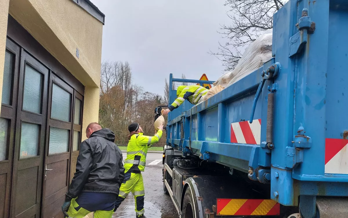 DIRECT - Pluie-inondation et crues en Bretagne : la route de Penhors effondrée, les quais de Quimperlé inondés - letelegramme.fr