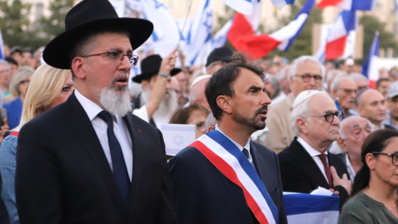 le camp de Grégory Doucet dénonce des "amalgames dangereux" de la droite lyonnaise