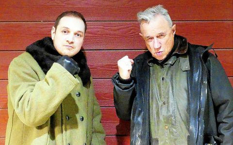 F.J. Ossang, réalisateur (à droite), et Alexis Manenti, comédien principal (à gauche), prêts à affronter la menace.