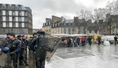 Des manifestants d’extrême gauche agressent des bouquinistes à Rennes