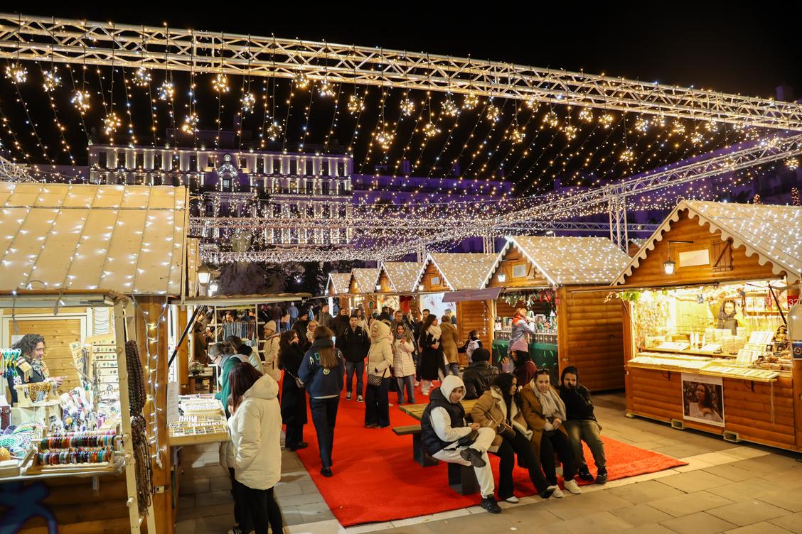 Le marché de Noël fermé trop tôt cette année à Toulon ?