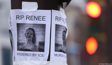 une femme tuée par un policier – DW – 08/01/2026