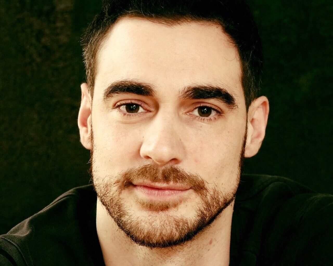 à l’agonie depuis la pose d’une prothèse de hernie, le comédien Arnaud Denis souhaite être euthanasié