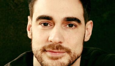 à l’agonie depuis la pose d’une prothèse de hernie, le comédien Arnaud Denis souhaite être euthanasié