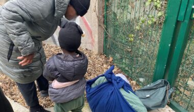 « J’ai froid aux mains parce que je n’ai pas de gants » : Fallou, 5 ans et demi et sans abri à Paris