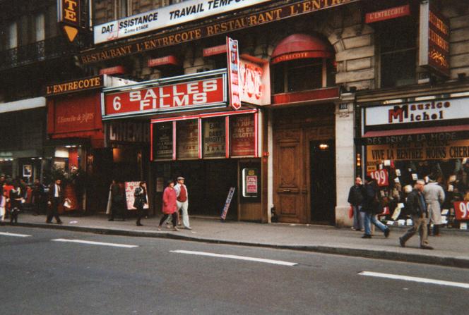 Le cinéma Cinévog, dans le quartier Saint-Lazare, à Paris, en octobre 1993.