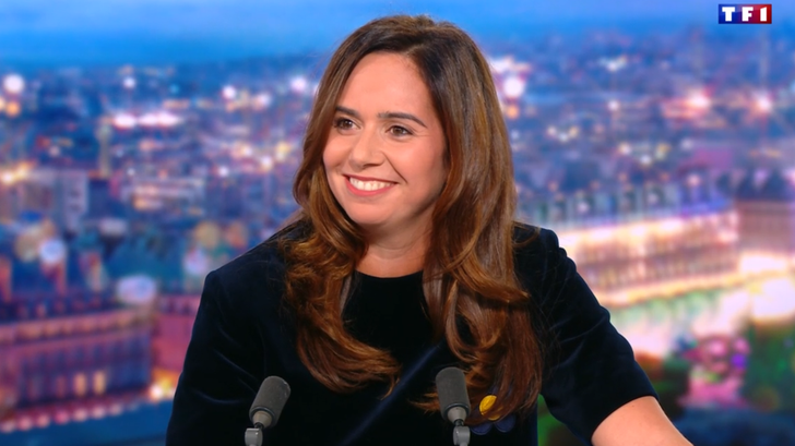 Sarah Knafo annonce sa candidature à la mairie de Paris, le 7 janvier 2026, au JT de TF1.