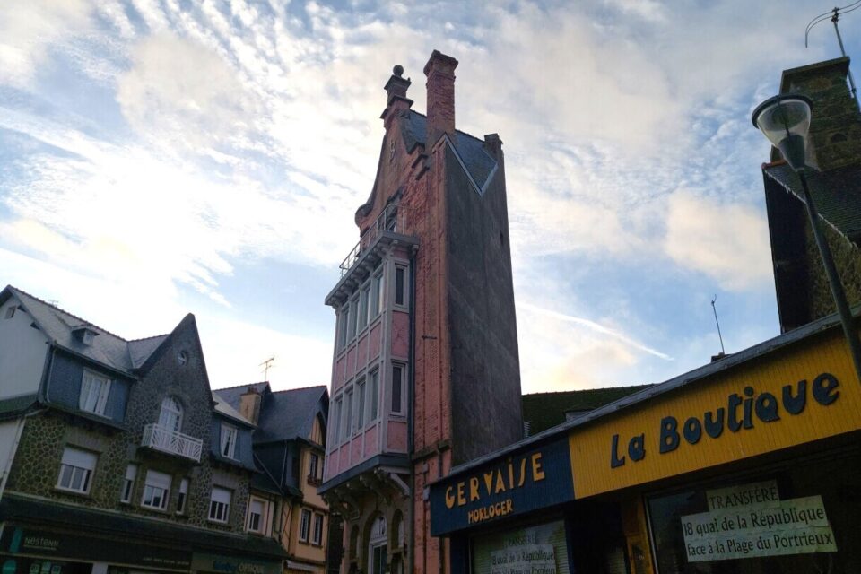 maison rose Saint-Quay-Portrieux