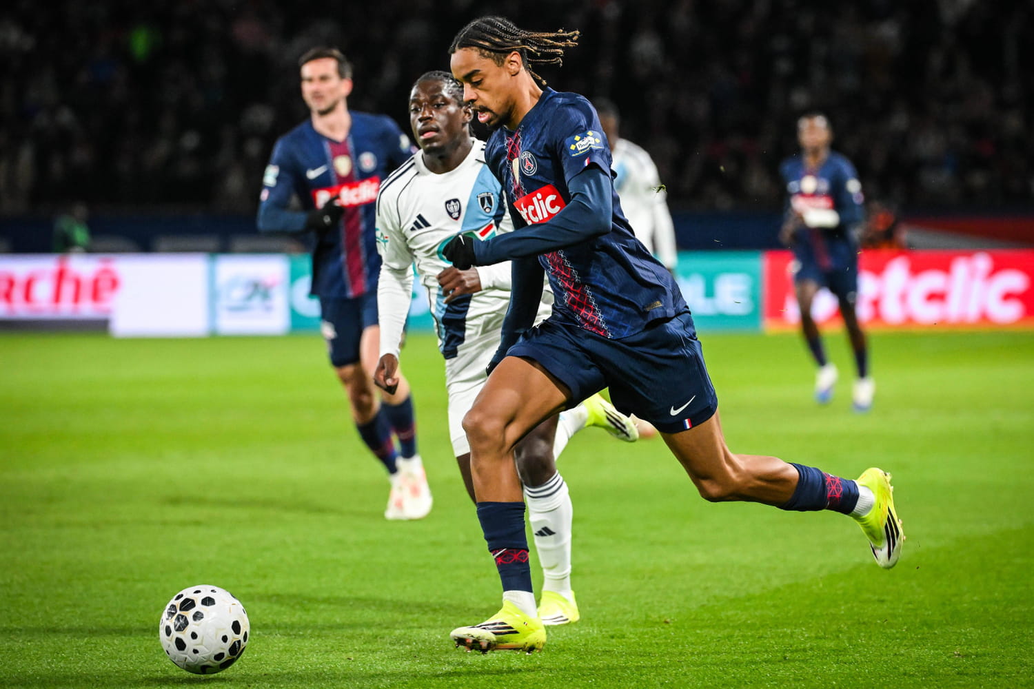 Paris FC : le PFC fait chuter le PSG de son trône, le résumé du match