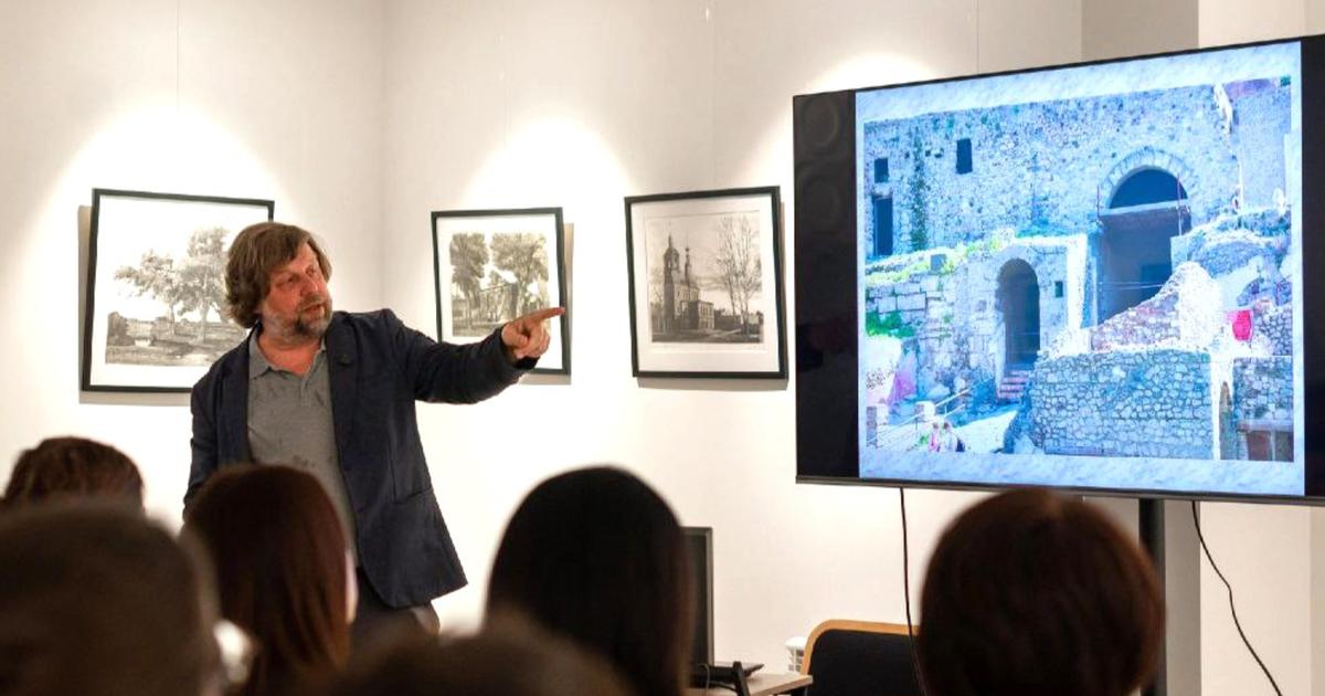 un archéologue russe piégé par ses « fouilles illégales » dans l’est de la Crimée