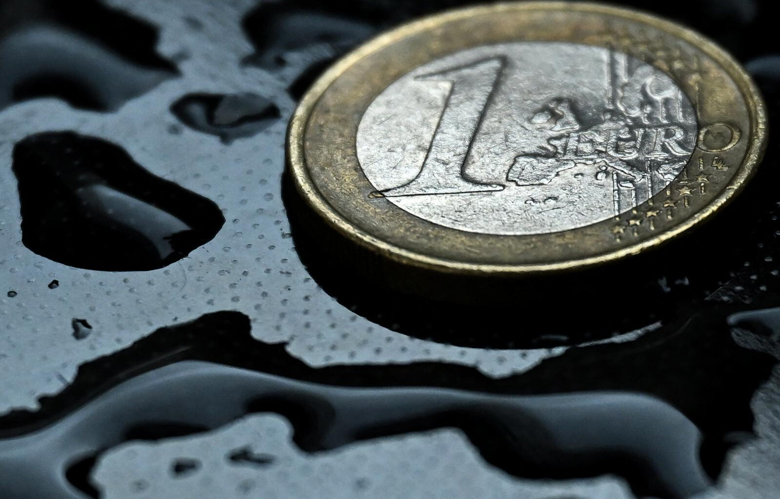 L’euro franchit 1,20 dollar : ce que cela implique pour l’Europe - 28/01/2026 à 10:23