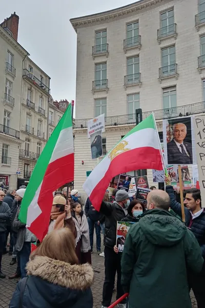 Des manifestants mobilisés en soutien au peule iranien, le 17 janvier 2026 à Nantes