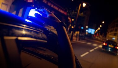 La voiture des suspects a été prise en chasse par celle des policiers dans les rues de Saint-Etienne-du-Rouvray - Illustration