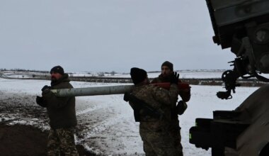 Des bombardements russes visant l’Ukraine ont fait au moins deux morts à Kiev et dans sa périphérie