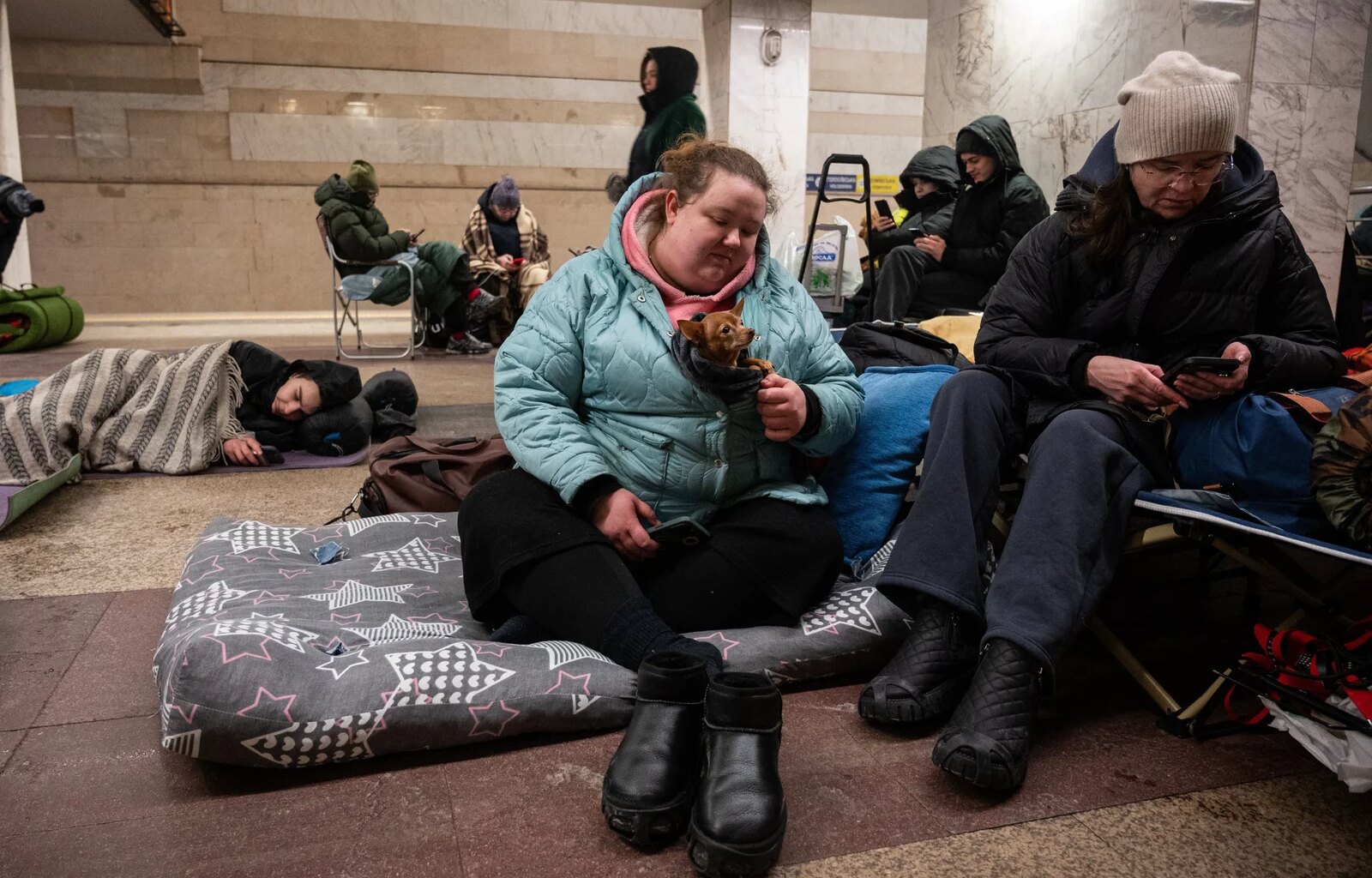 Une attaque nocturne aérienne de Moscou prive de chauffage plus de 5600 immeubles résidentiels à Kiev, soit près de la moitié de la capitale de l’Ukraine