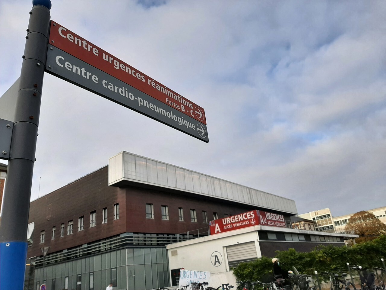 Grève des médecins, grippe, neige... Le CHU de Rennes sous tension déclenche une mesure exceptionnelle