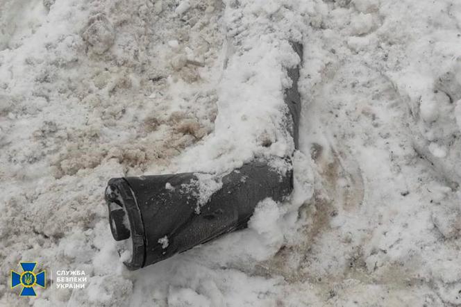 Un morceau du missile russe Orechnik, dans la région de Lviv, dans l’ouest de l’Ukraine, le 9 janvier 2026.