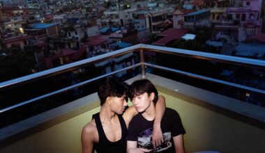 Le photographe Arhant Shrestha se perd au plus près des corps masculins pour conjurer sa peur des hommes