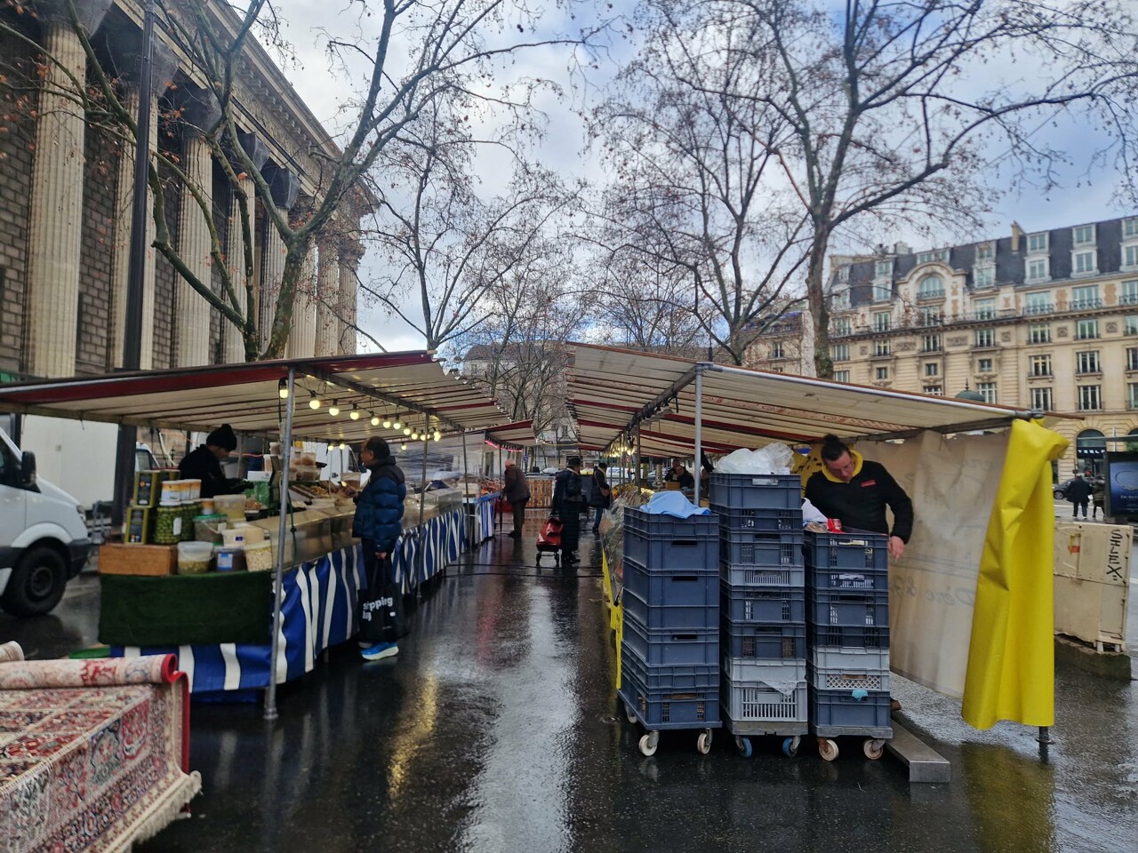"Les familles ont laissé place aux bureaux", déplorent les habitants du 8e