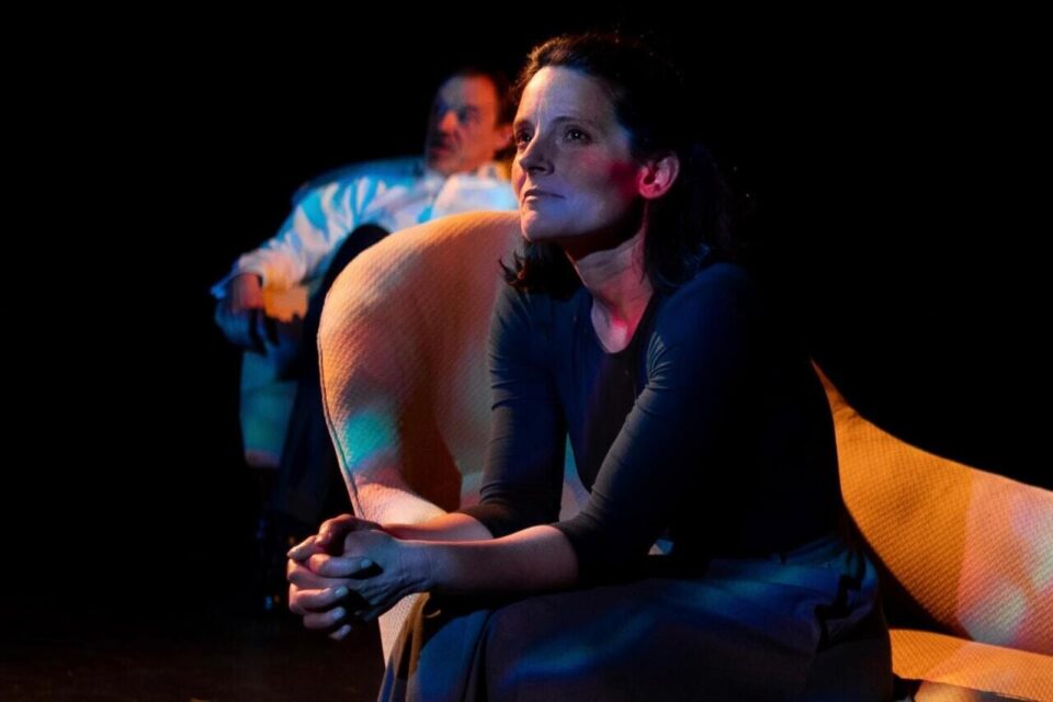 Samuel Churin et Céline Roux jouent le spectacle « Lettres à Anne », adaptation des lettres de Mitterrand à Anne Pingeot, tous les dimanches du 18 janvier au 8 mars avec deux jeudis supplémentaires les 15 et 22 janvier à la Scala Paris.